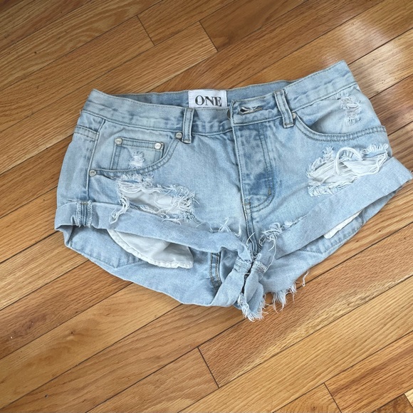 Low waisted jeans shorts ripped made in china - Picture 2 of 4